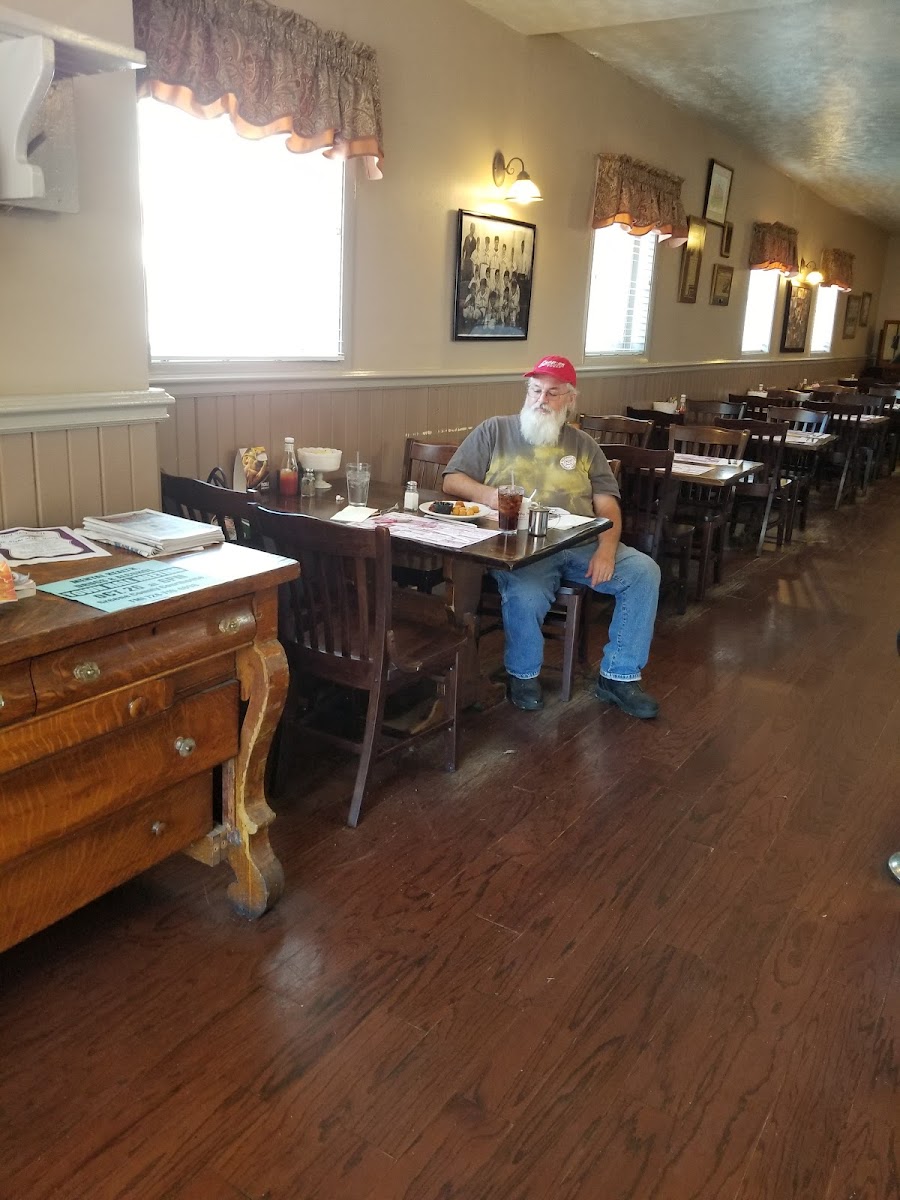 Hartley Inn Restaurant-1